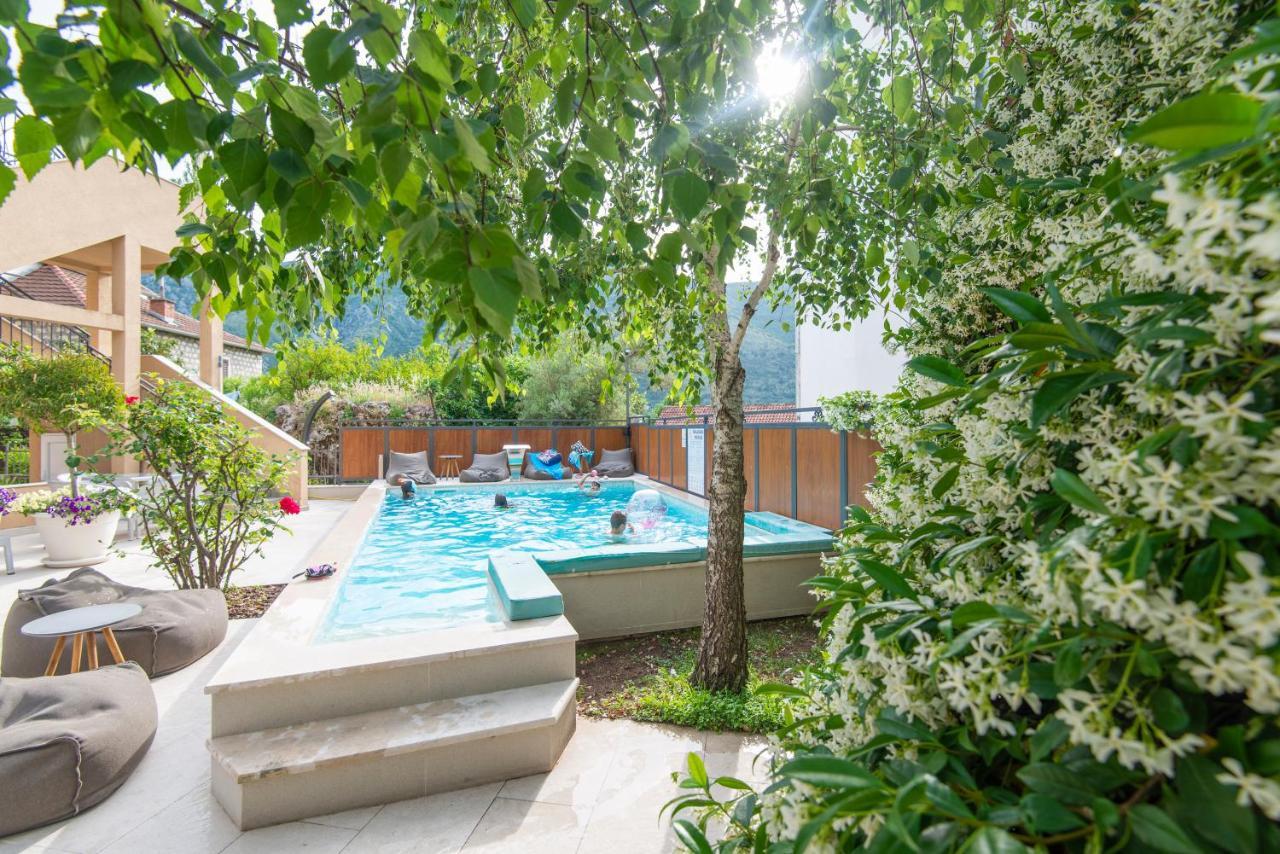Apartments Kiki โกตอร์ ภายนอก รูปภาพ