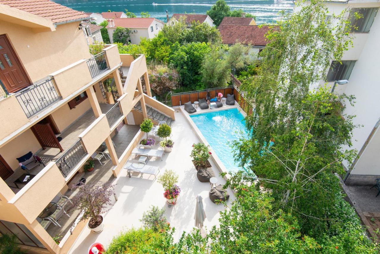 Apartments Kiki โกตอร์ ภายนอก รูปภาพ