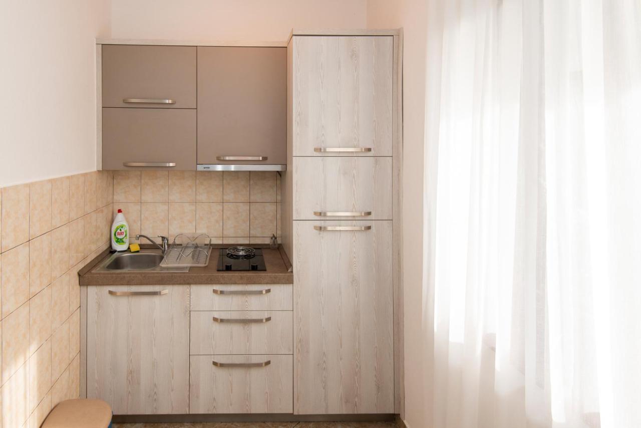Apartments Kiki โกตอร์ ภายนอก รูปภาพ