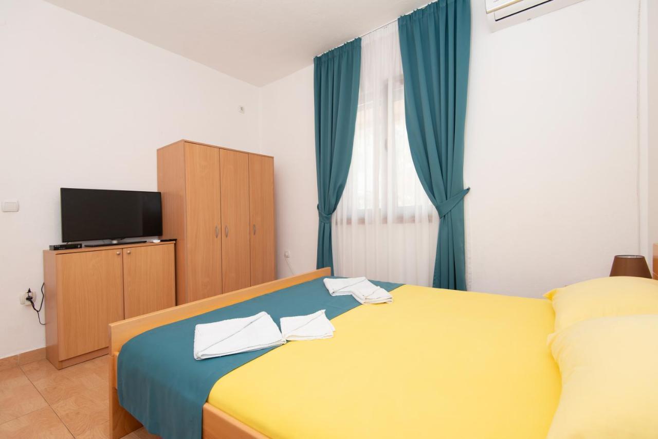 Apartments Kiki โกตอร์ ภายนอก รูปภาพ