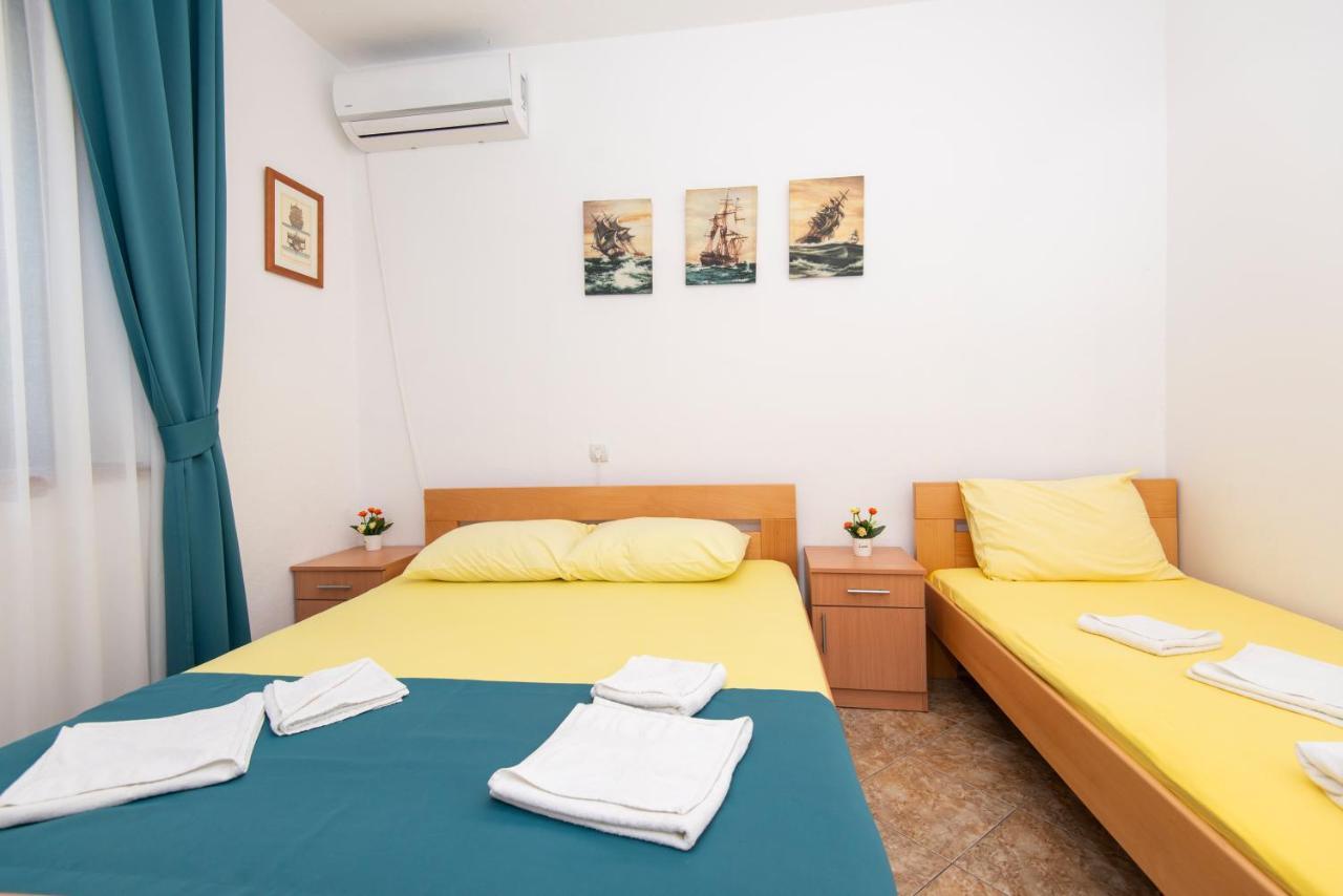 Apartments Kiki โกตอร์ ภายนอก รูปภาพ