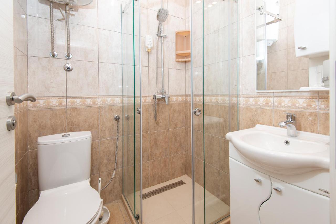 Apartments Kiki โกตอร์ ภายนอก รูปภาพ